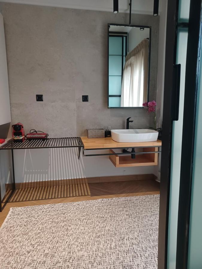 Sroom Apartment Mesolóngion Dış mekan fotoğraf